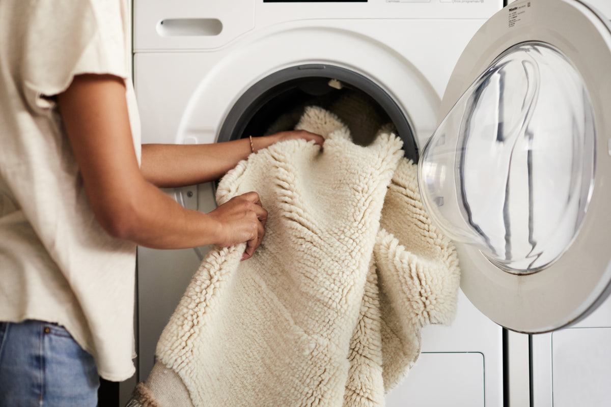 Ultimate Guide: How to Clean a Rug and Revitalize Your Home