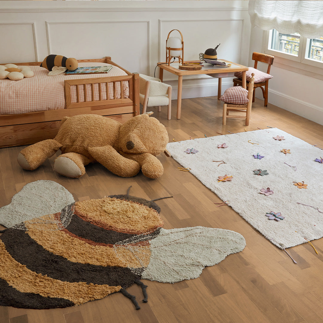 Bee Rug Green Planet Bee: Interactive rug – Lorena Canals | Official Website
