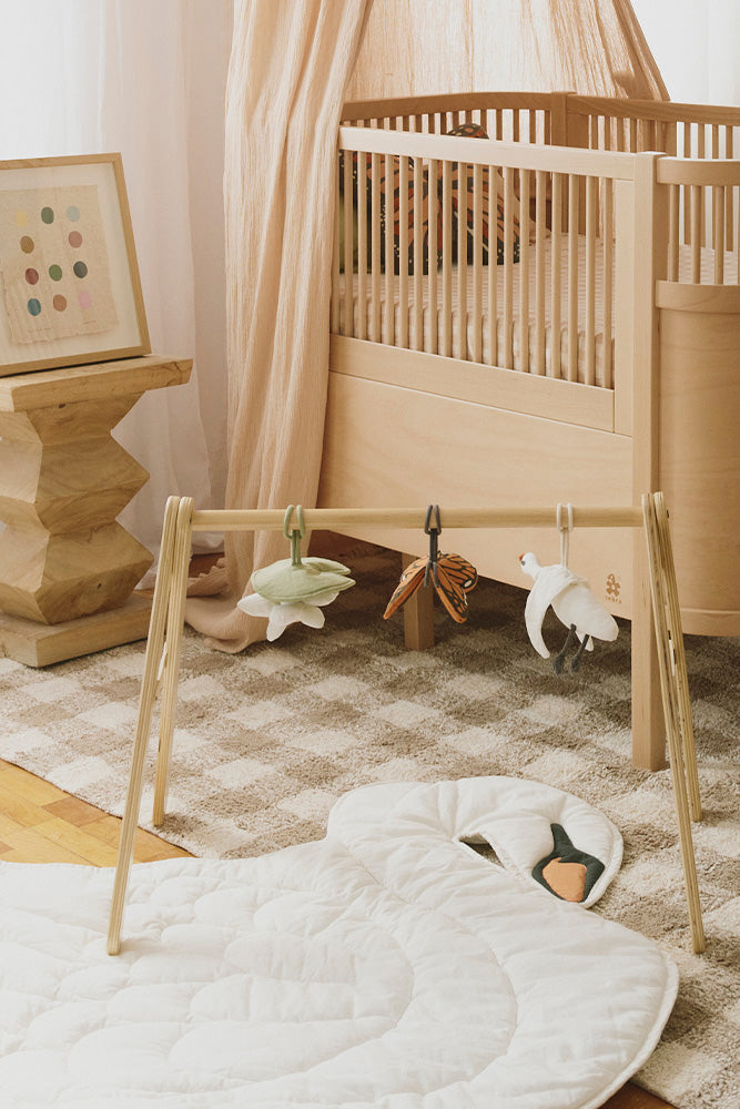 BABY GYM WITH SET OF 3 RATTLE TOY HANGERS - SWAN
