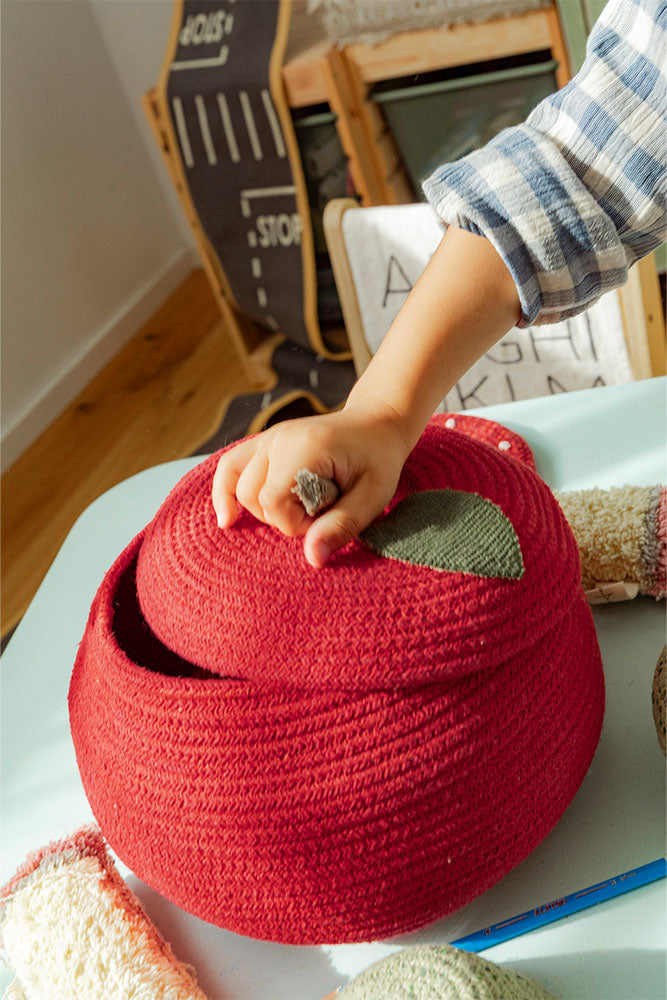 Basket Apple
