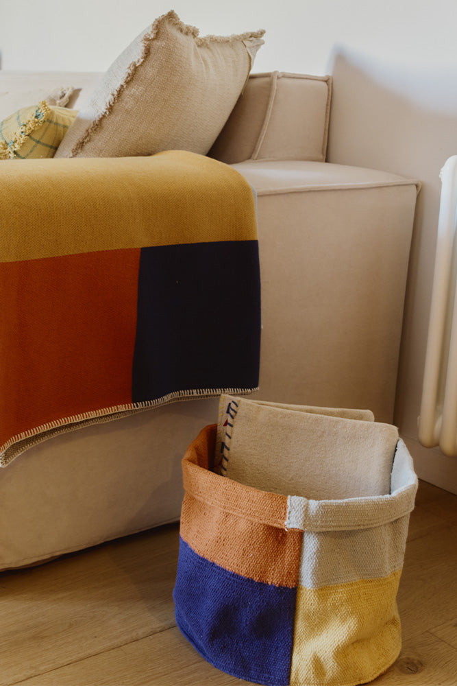 BASKET COLOR GRID