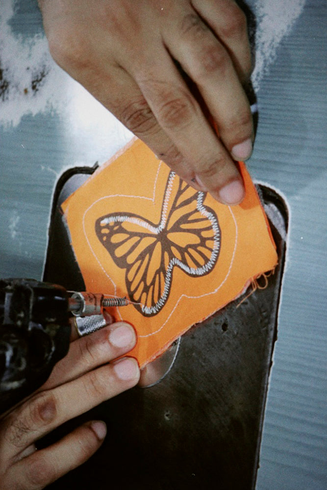 CANOPY CREPE SWAN ROSE