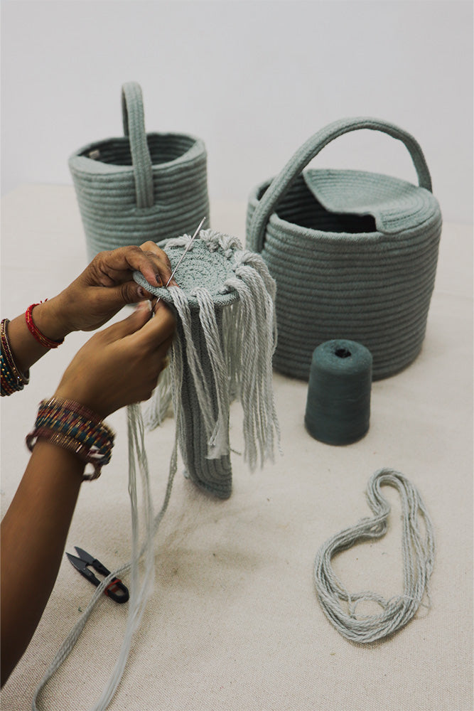 STORAGE BASKET WATER CAN