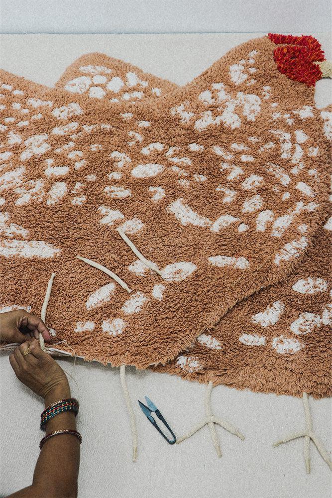 WASHABLE ANIMAL RUG CHICKEN