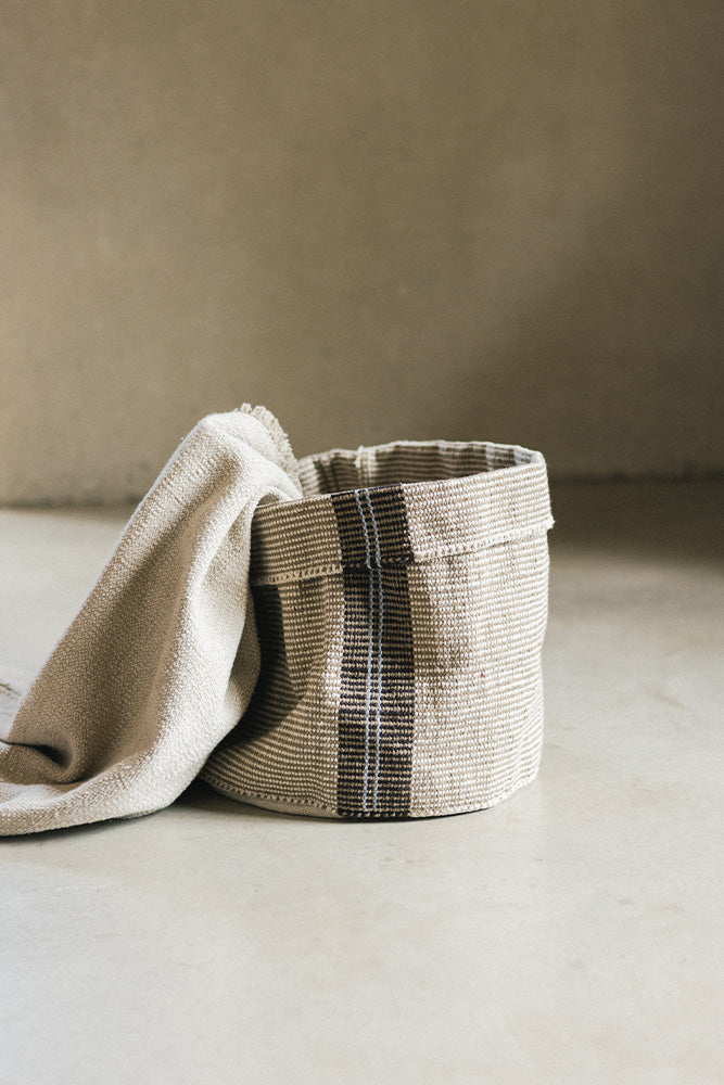 HANDLOOM MINI BASKET TULE