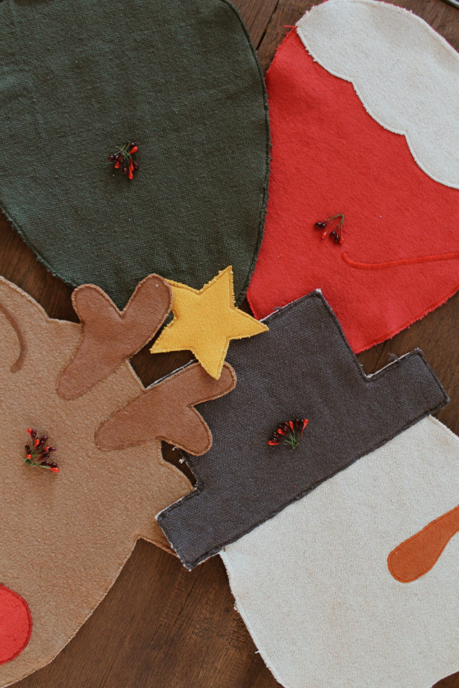 CHRISTMAS CREW PLACEMATS (SET OF 4)