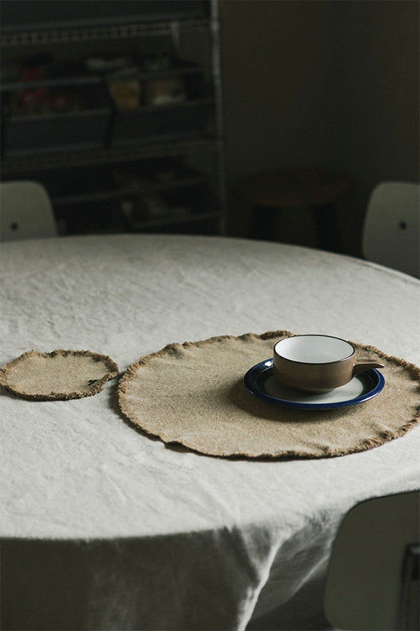 STONEWASHED PLACEMATS AND COASTERS OCHRE (SET OF 4)