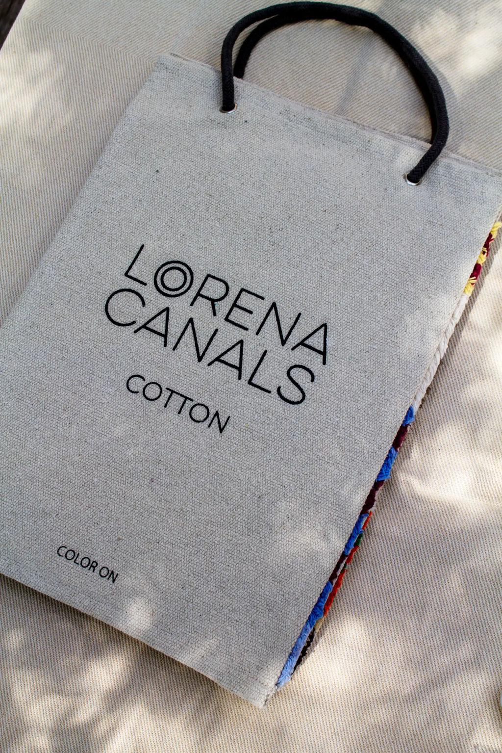 SAMPLE BOOK COLOR ON