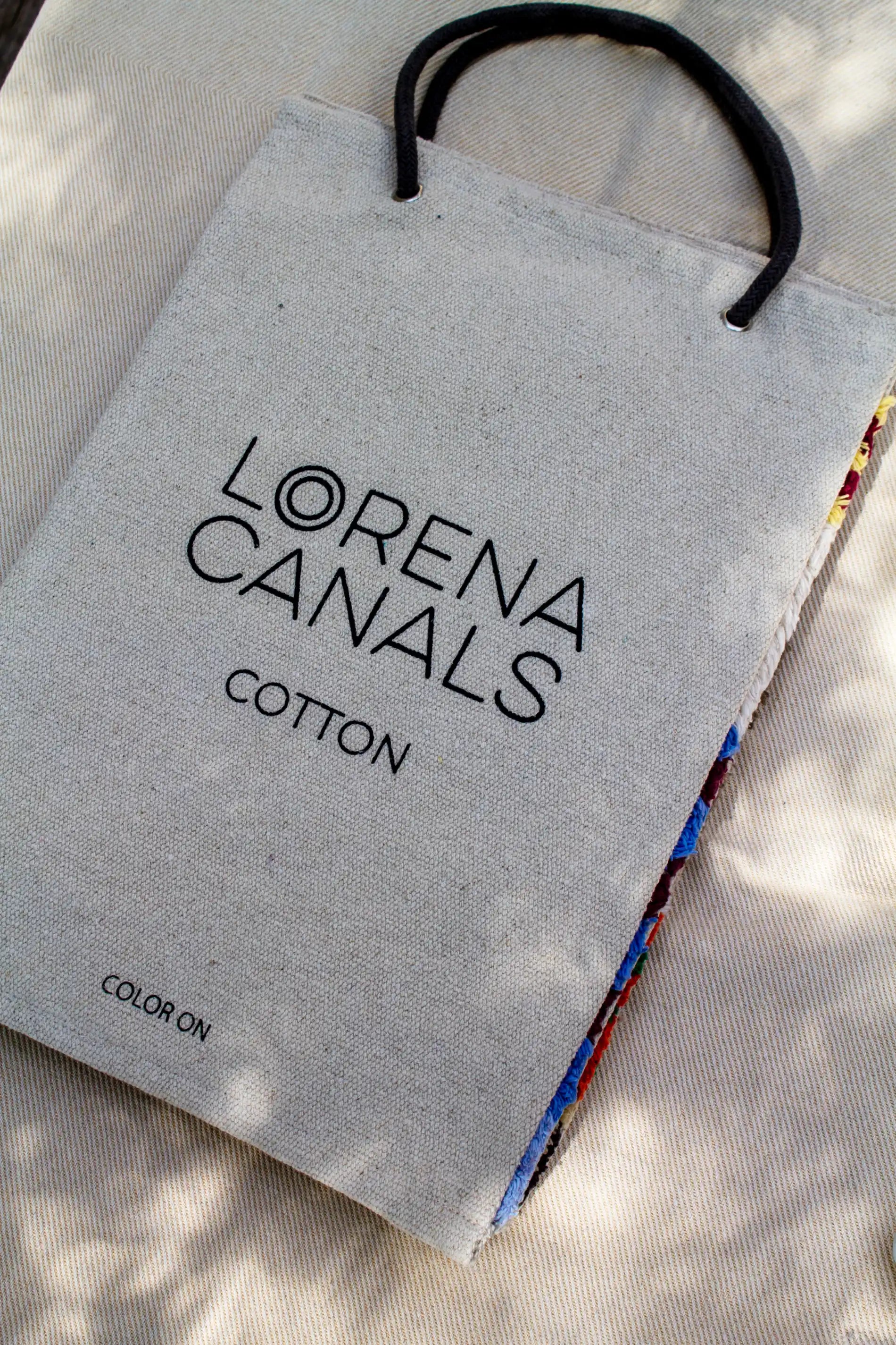 SAMPLE BOOK COLOR ON