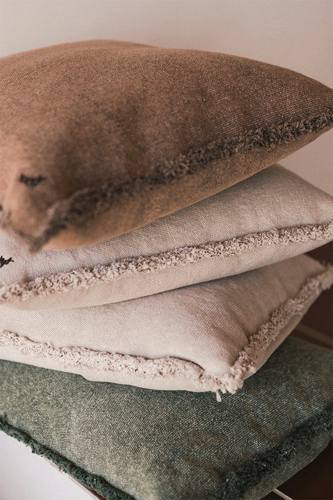 STONEWASHED RECTANGULAR CUSHION DUCK GREEN