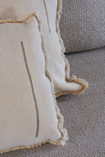 RECTANGULAR CUSHION VERTICAL NATURAL