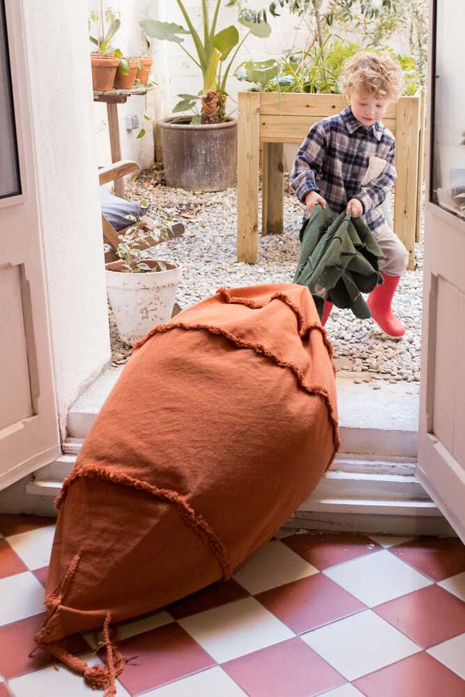 BEAN BAG CATHY THE CARROT-Poufs-Lorena Canals-2