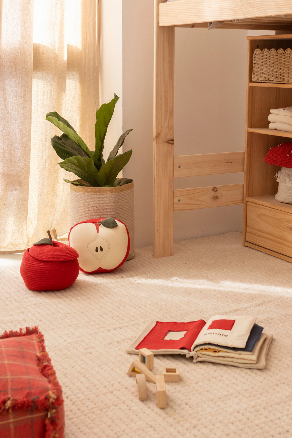 CUSHION APPLE