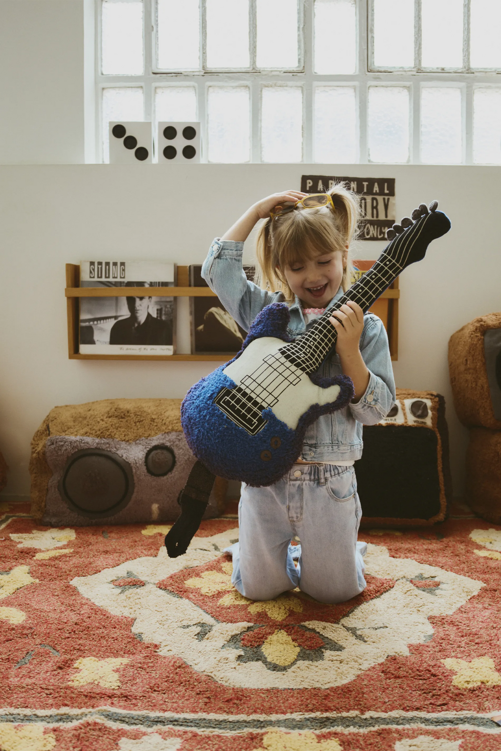 CUSHION ELECTRIC GUITAR