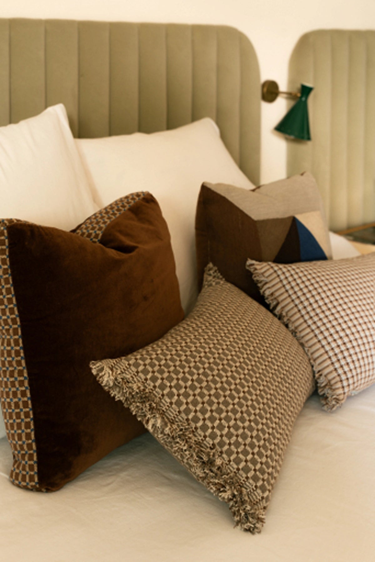 CUSHION FRAME COCOA BROWN