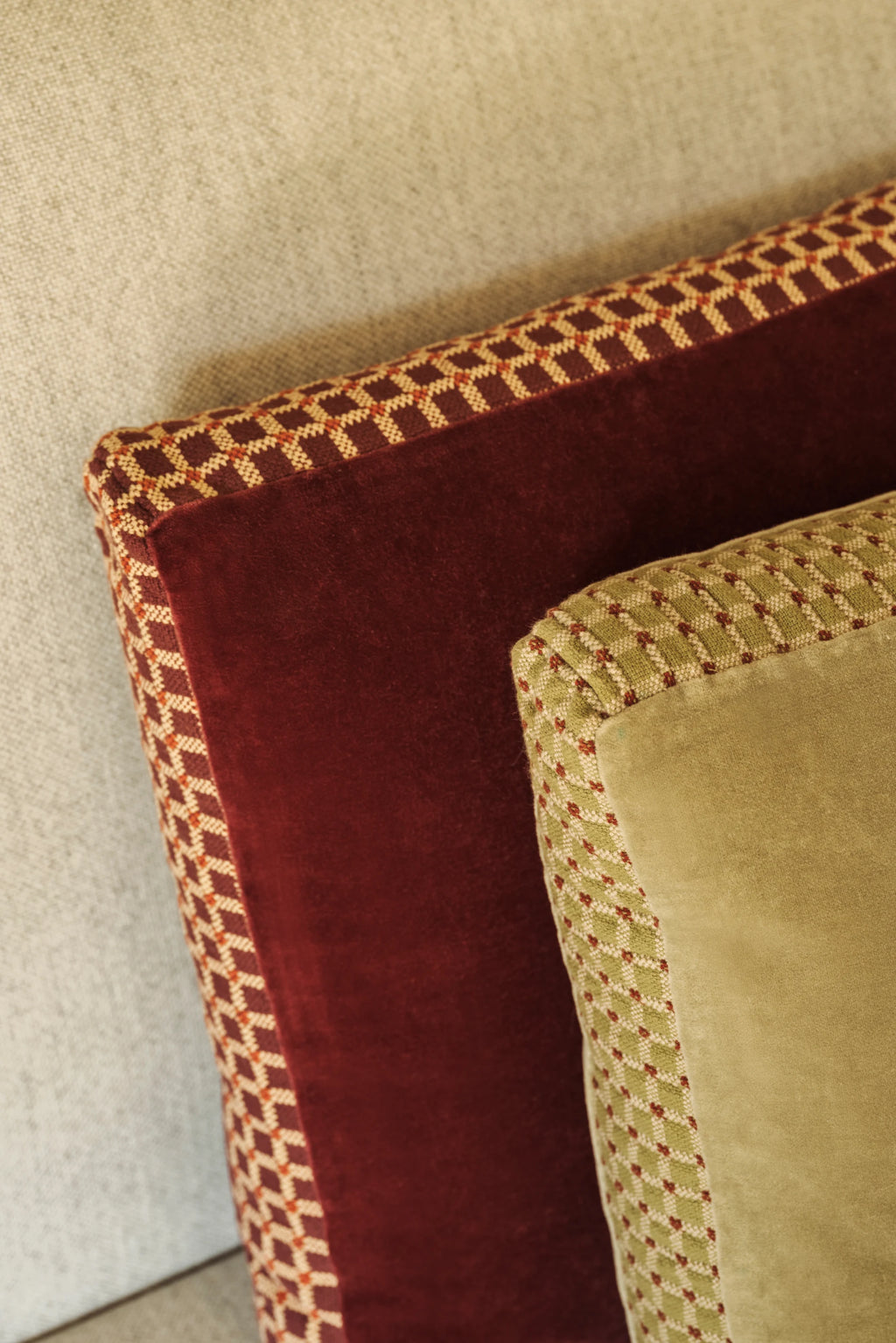 CUSHION FRAME TEA