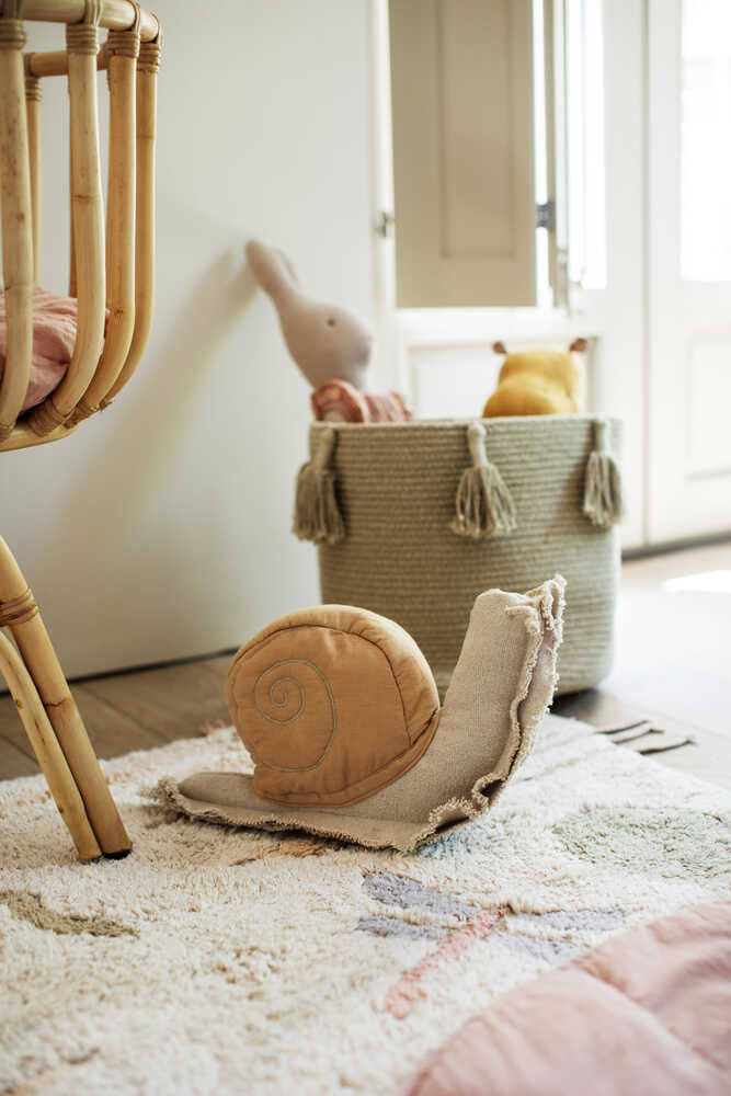 Cushion Lazy Snail – Lorena Canals | Official Website