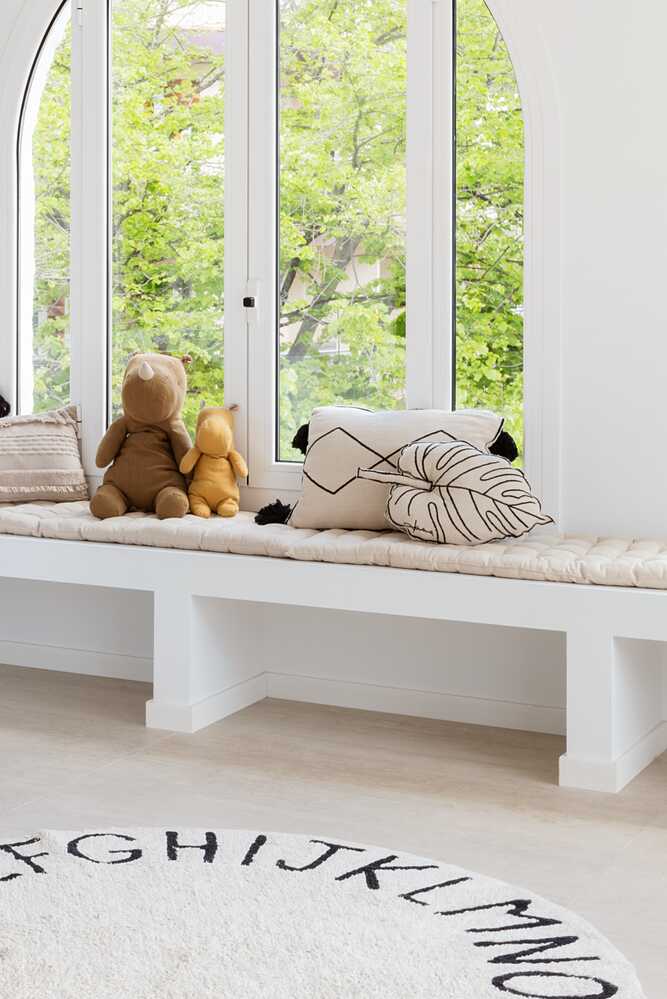 CUSHION LEAF-Throw Pillows-Lorena Canals-5