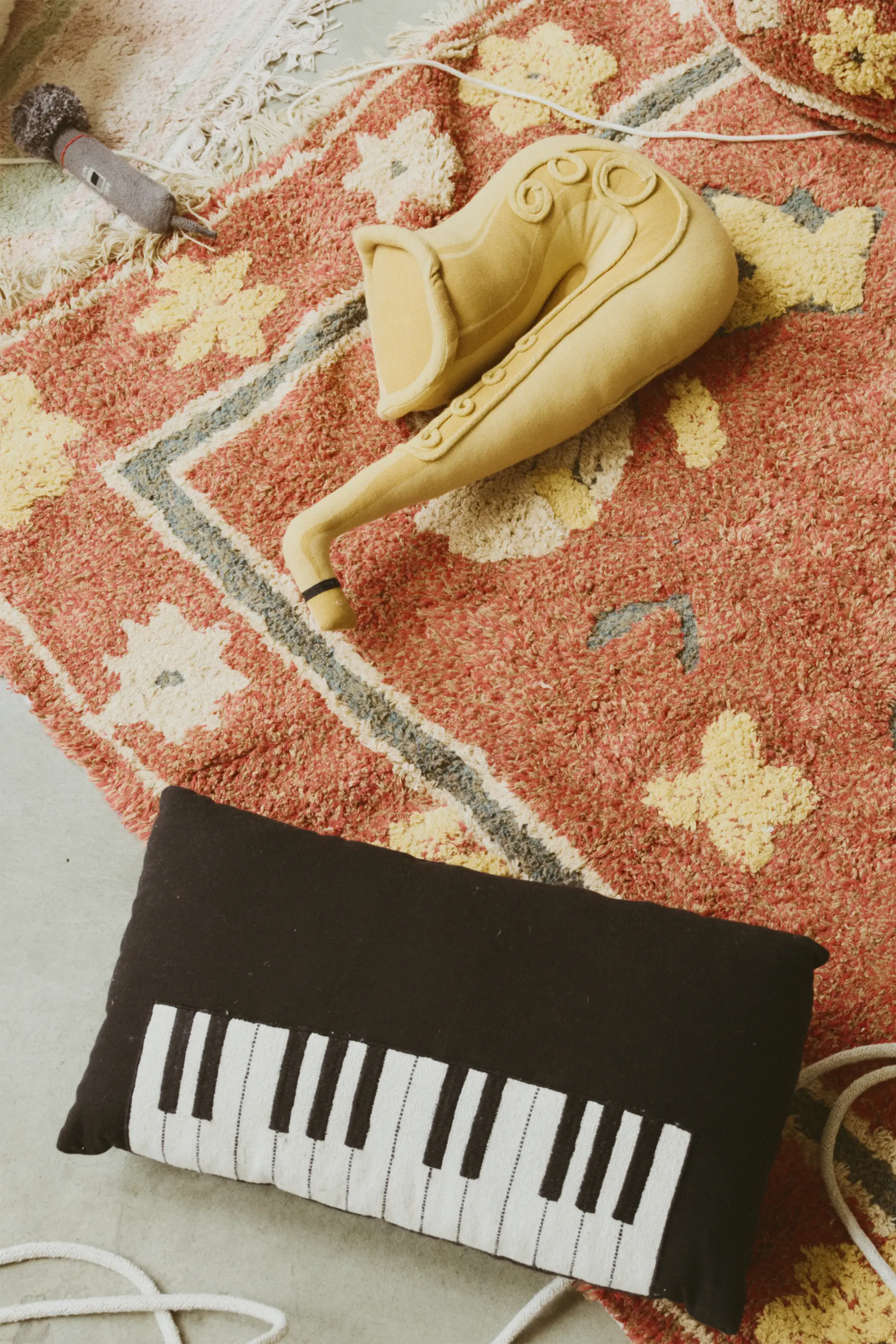 CUSHION PIANO