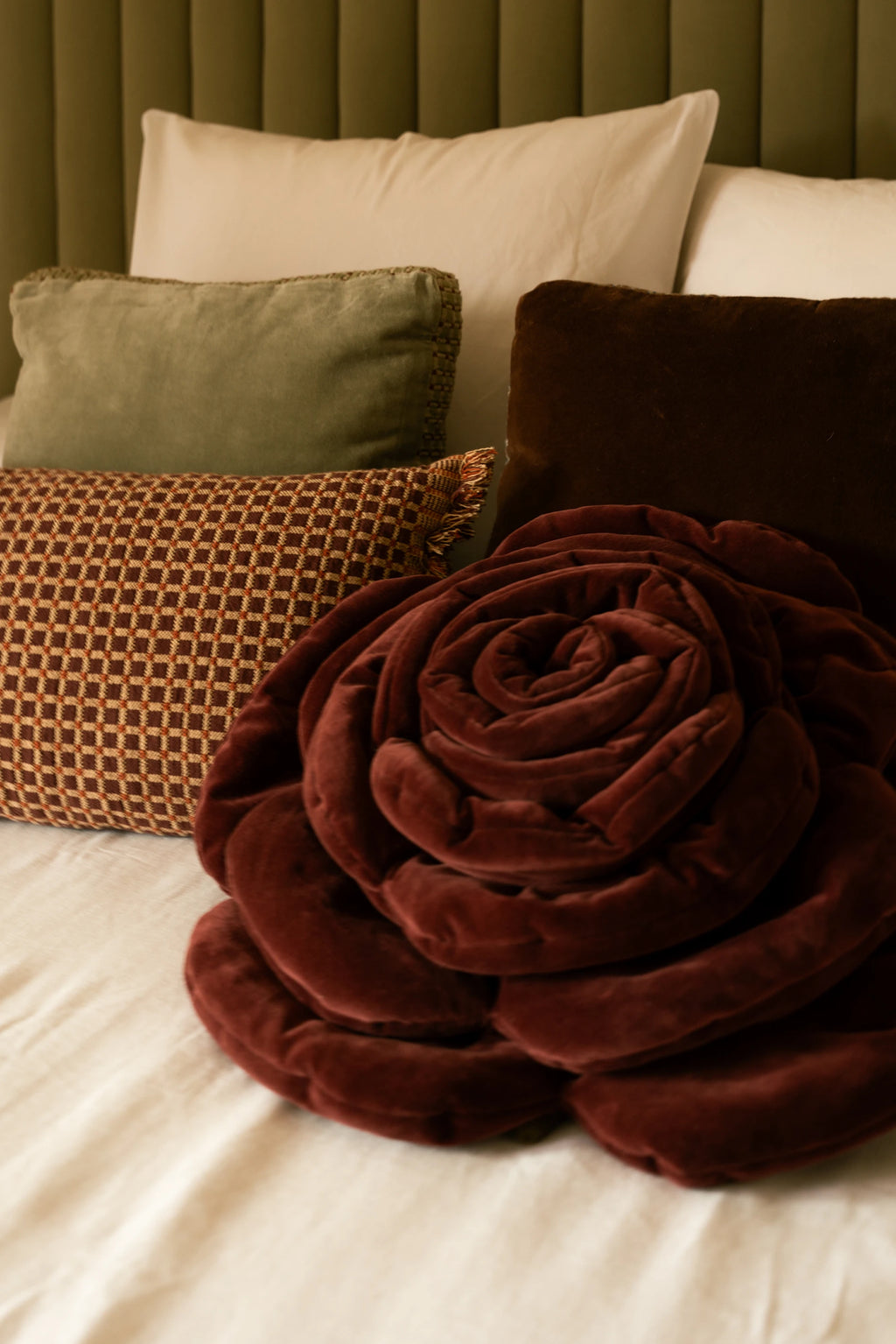 CUSHION ROSE