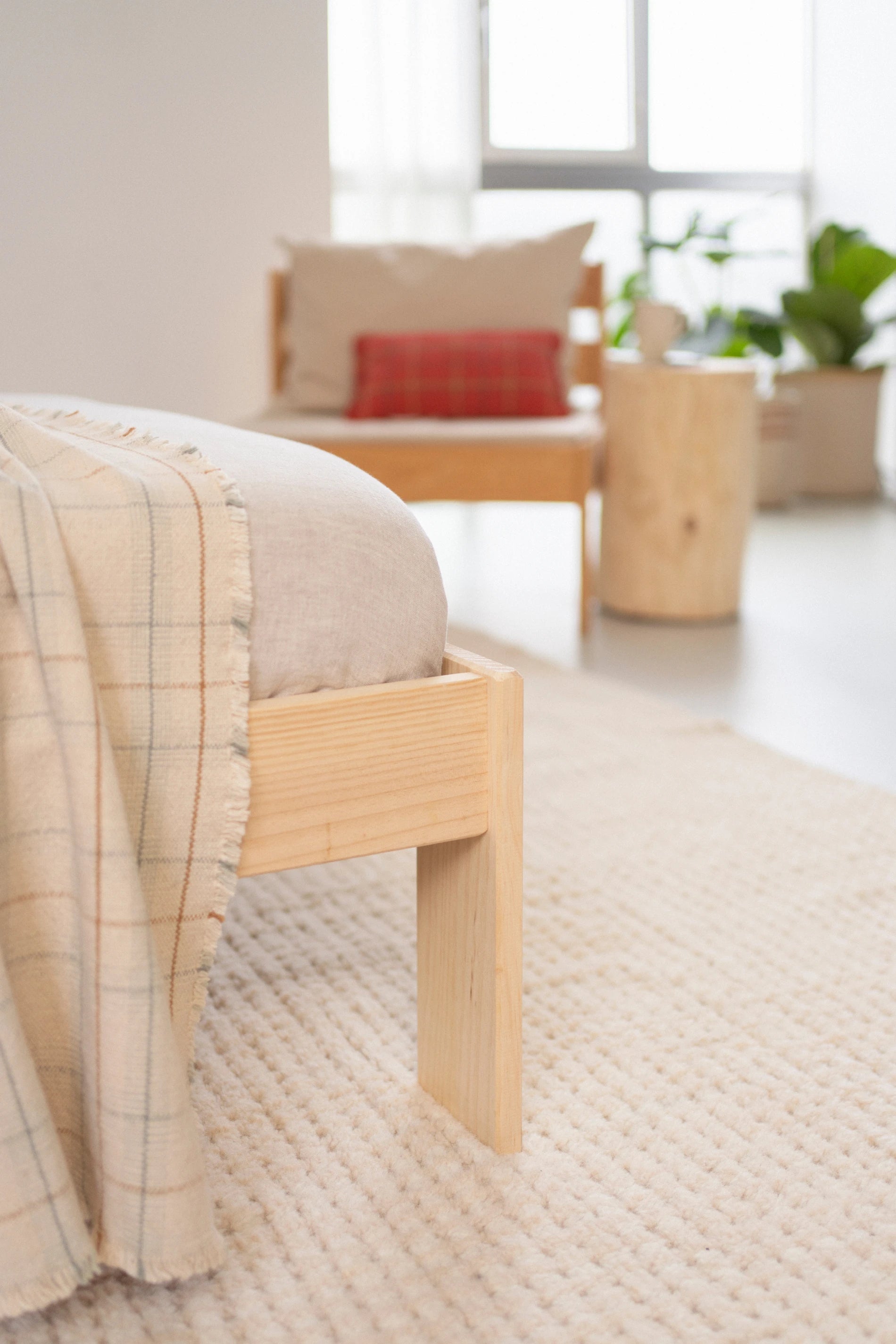 HANDLOOM KID BED THROW TARTAN ROSE