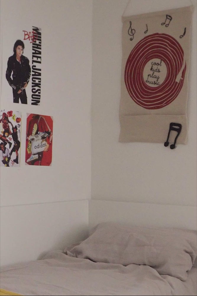 WALL HANGER MUSIC