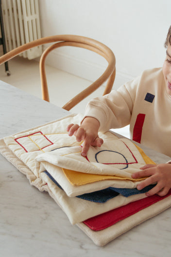 SENSORY BOOK BAUHAUS-Green Toys-By Lorena Canals-2